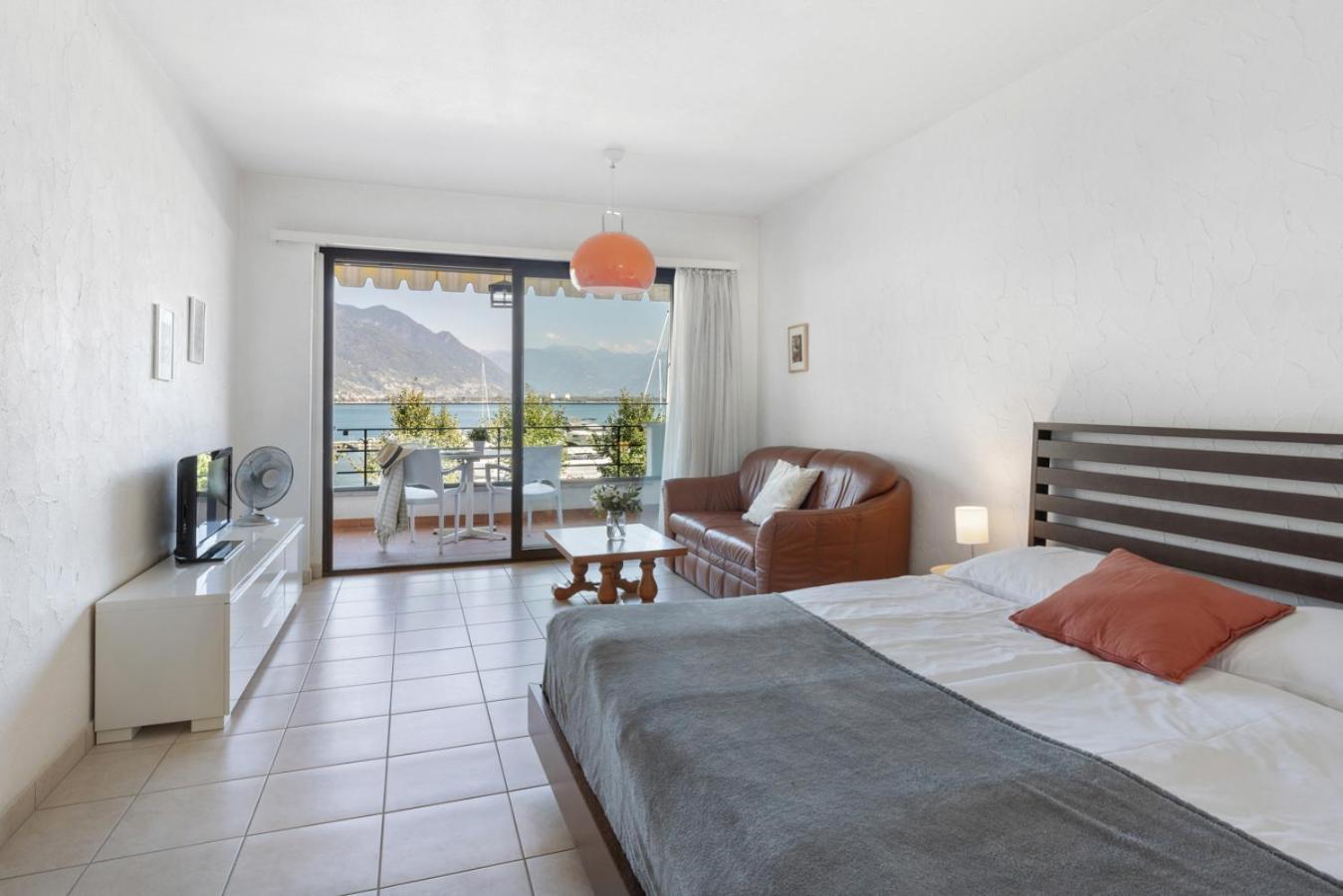 Aparthotel Al Lago Locarno Exteriör bild