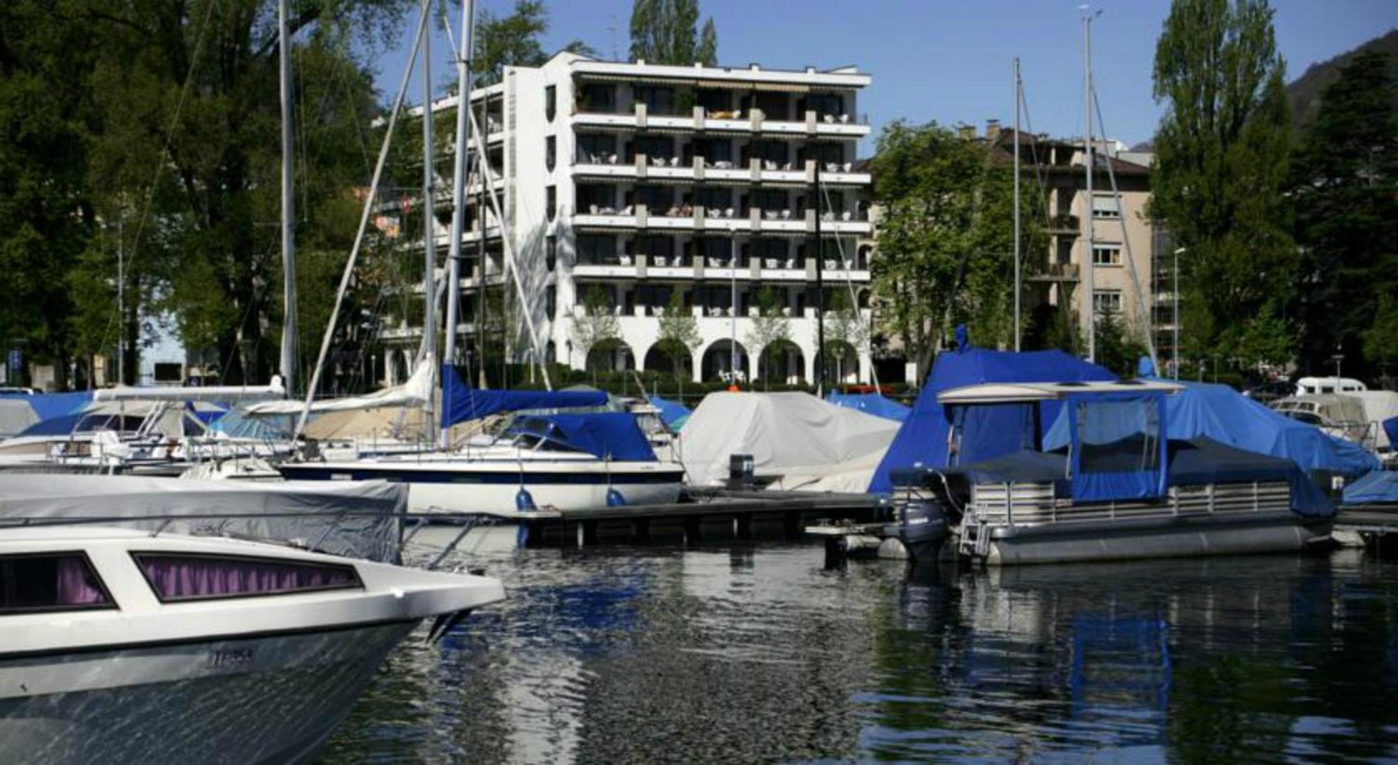 Aparthotel Al Lago Locarno Exteriör bild