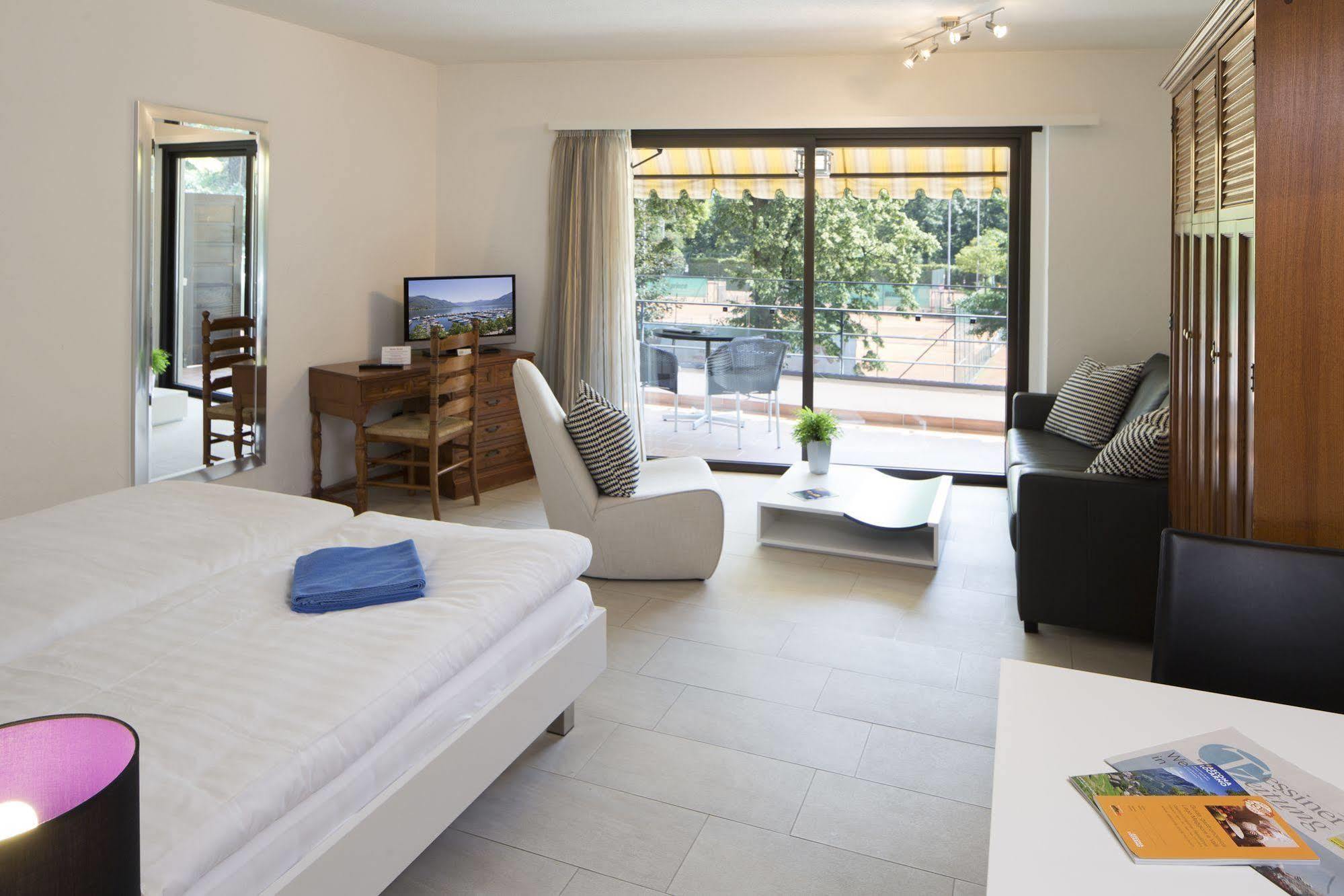 Aparthotel Al Lago Locarno Exteriör bild