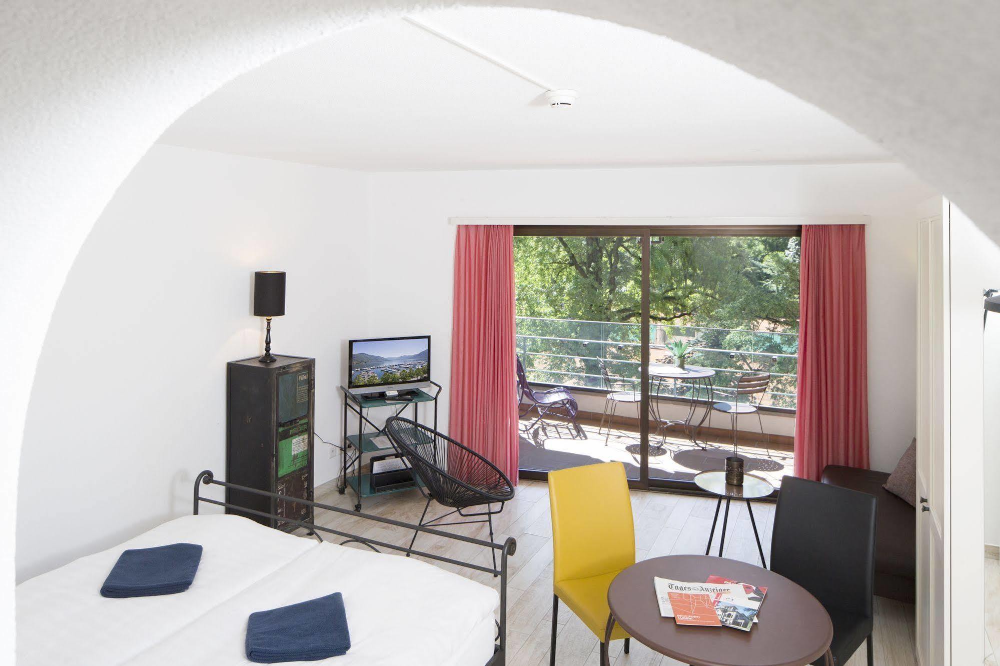 Aparthotel Al Lago Locarno Exteriör bild